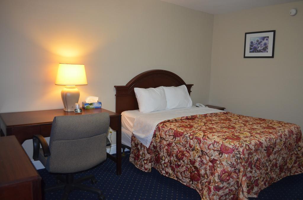 Mohawk Motel Brantford Bagian luar foto
