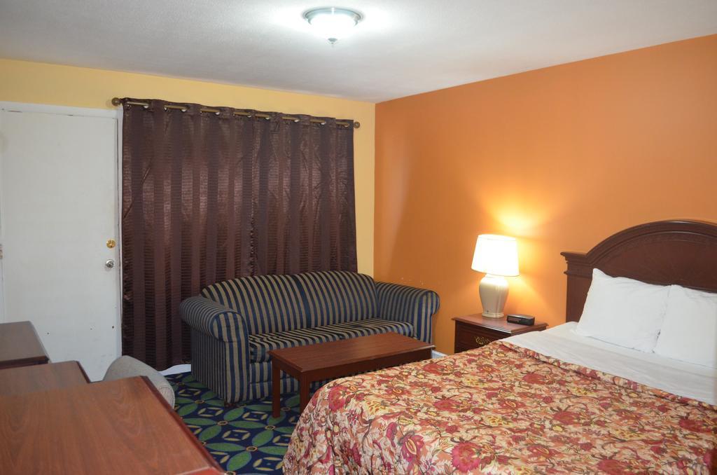 Mohawk Motel Brantford Bagian luar foto